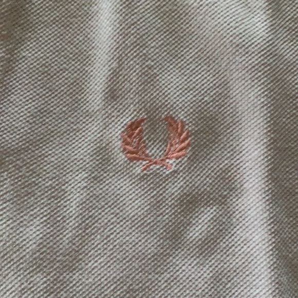 Men’s barely worn, well kept Fred Perry polo - Picture 2 of 3
